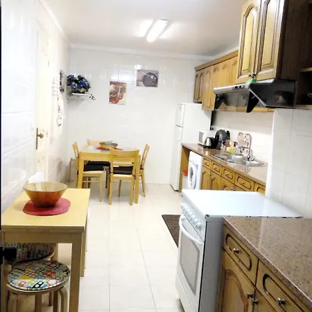 Apartment 4 Bedrooms With View And Wifi At